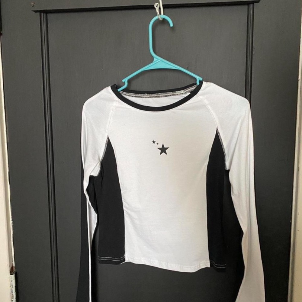 Black and White Star Kids Long Sleeve Shirt